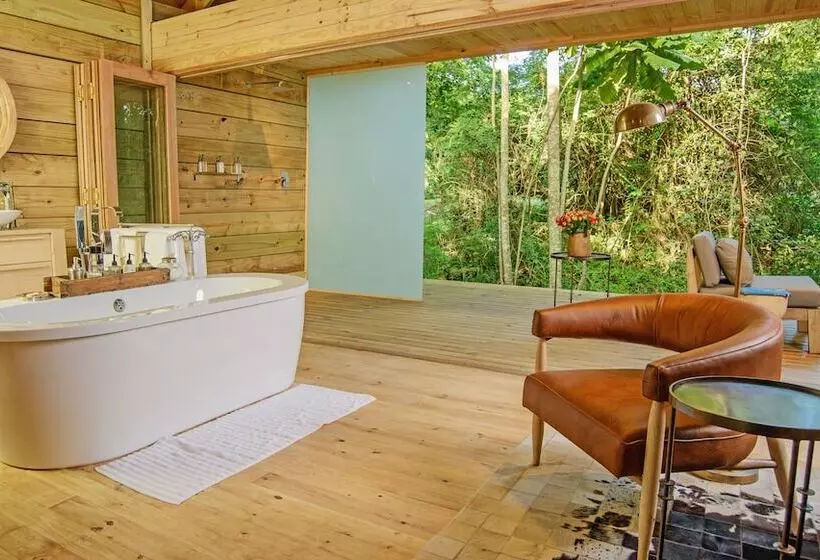 デラックスルーム, Summerfields Rose Retreat And Spa