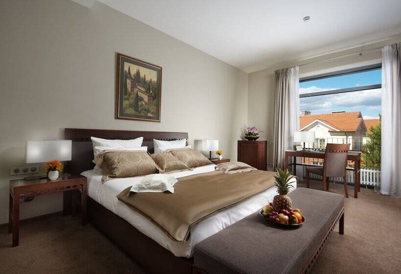 スーペリアールーム, Velich Country Club