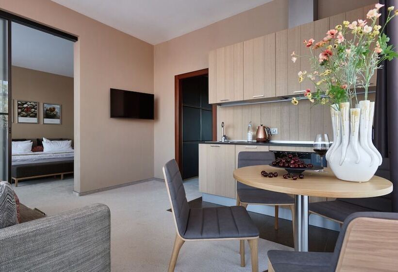 １ベッドルームのデラックスアパートメント, Velich Country Club