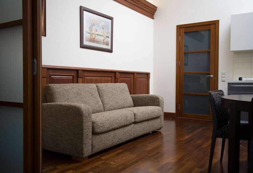 キングサイズベッドのスイートルーム, Velich Country Club