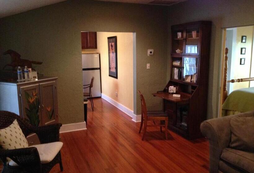 جناح, Mango Inn Bed And Breakfast