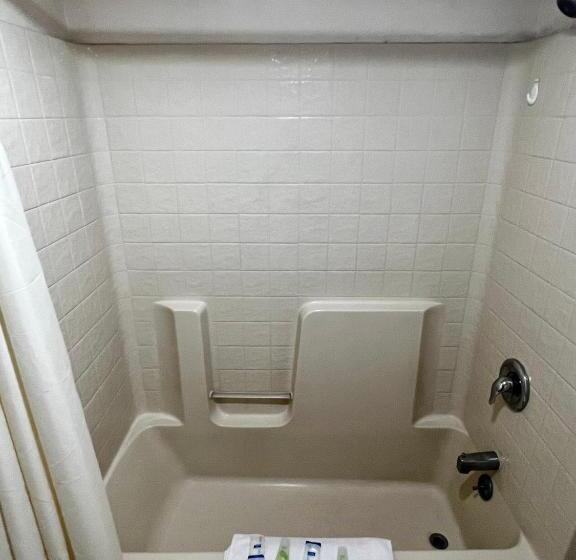 غرفة قياسية, Rodeway Inn