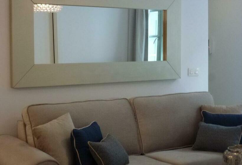 Studio Economy, Palacio Cabrera   Lillo