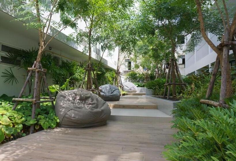 اتاق استاندارد, Chern Bangkok