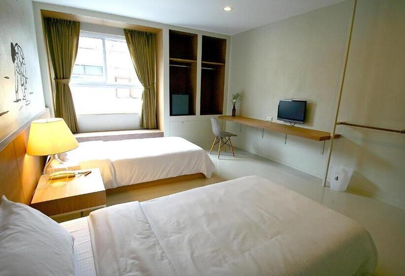 اتاق استاندارد سه نفره, Chern Bangkok