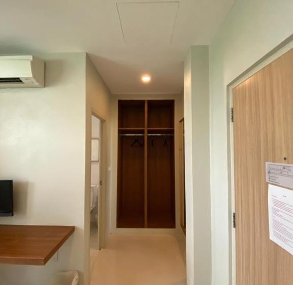 اتاق لوکس, Chern Bangkok