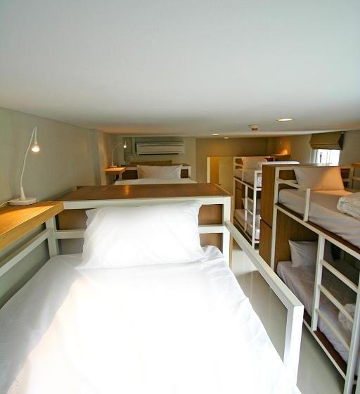 اتاق خانوادگی, Chern Bangkok