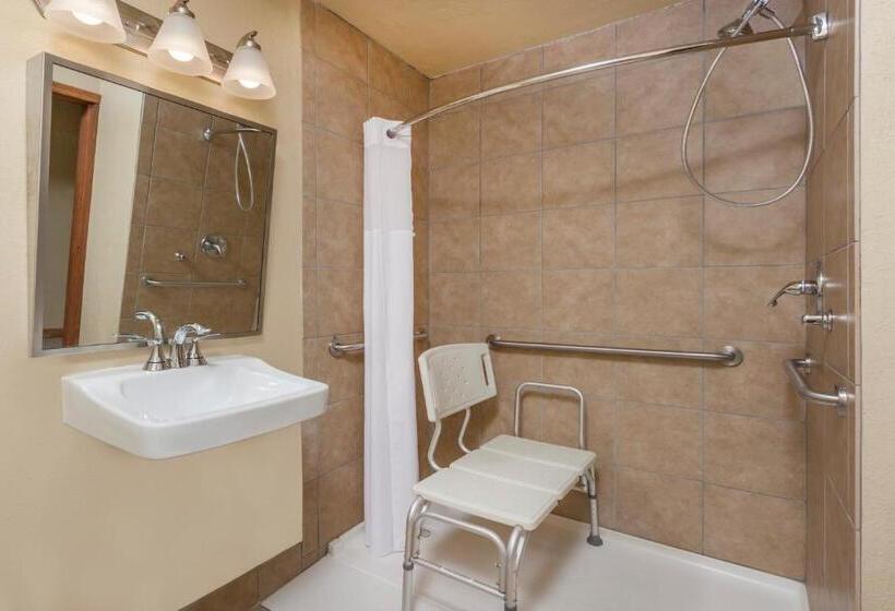 חדר סטנדרט מותאם לאדם עם מוגבלויות, Baymont By Wyndham Midland