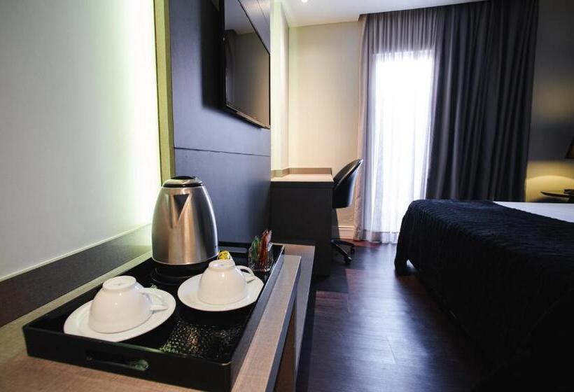 سوییت سوپریور, Brut By Slaviero Hoteis