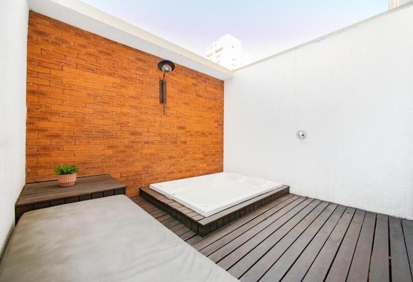 سوییت سوپریور, Brut By Slaviero Hoteis