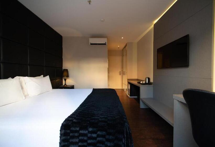 سوییت سوپریور, Brut By Slaviero Hoteis