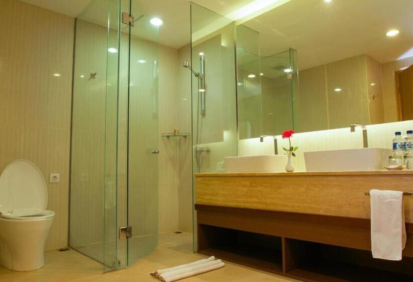 מיטת קינג בסוויטה, Bw Suite Belitung