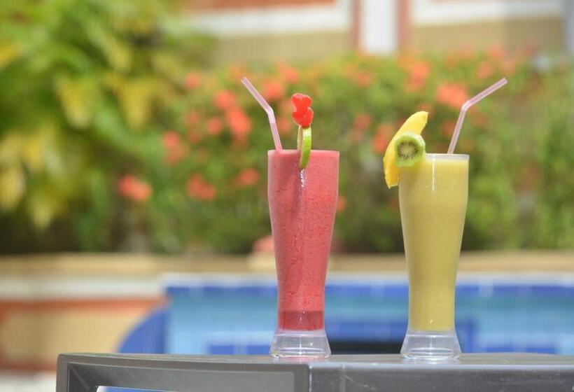 اتاق استاندارد سه نفره, Casa Ballesteros