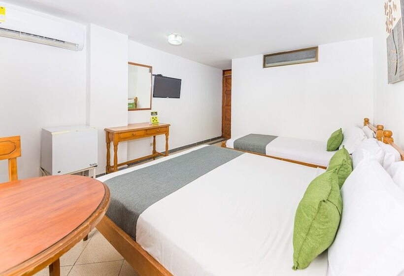 اتاق استاندارد سه نفره, Casa Ballesteros