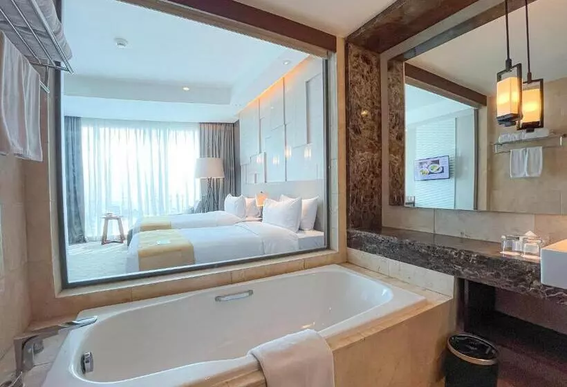 プレミアムファミリールーム, Crowne Plaza Bandung, An Ihg