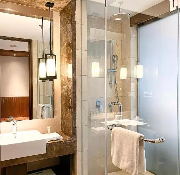 デラックスルーム, Crowne Plaza Bandung, An Ihg