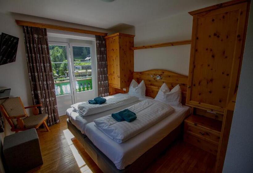 Quarto Estandar com Sacada, Gasthof Fair