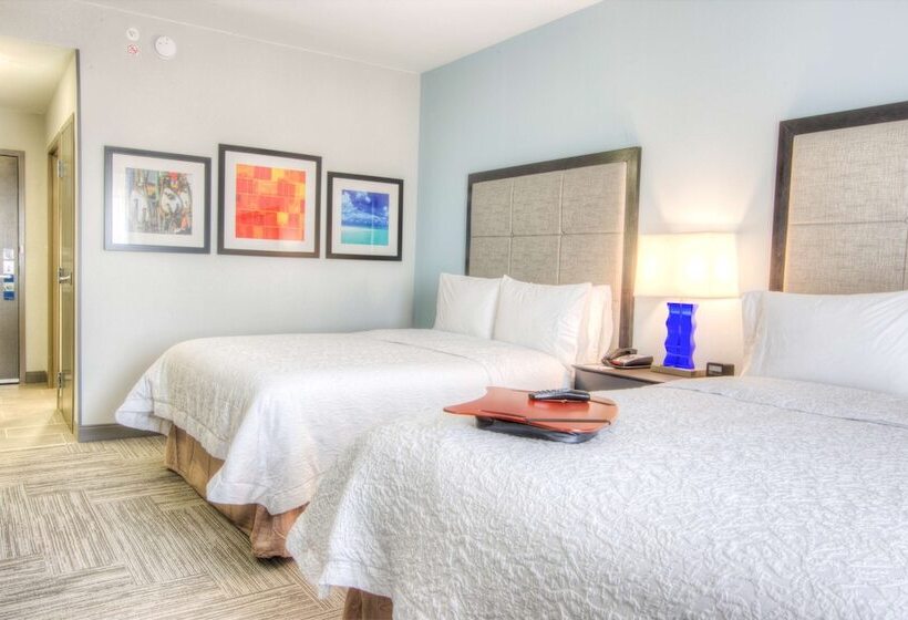 Standard-huone 2 Parivuodetta, Hampton Inn Houston I10 East