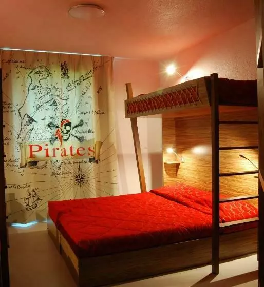 اتاق استاندارد یک نفره, Du Parc  Pirates