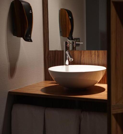 Номер Стандарт, Du Parc  Pirates