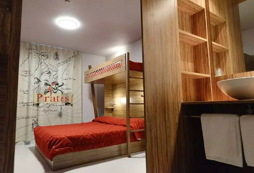 اتاق استاندارد چهار تخته, Du Parc  Pirates