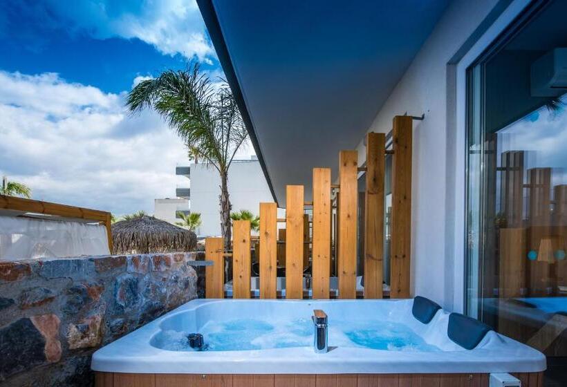 Номер Стандарт Трехместный, Infinity Blue Boutique Hotel & Spa Adults Only