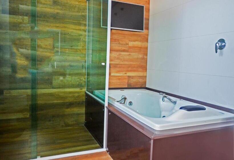 スーペリアースイート, Pers Palace