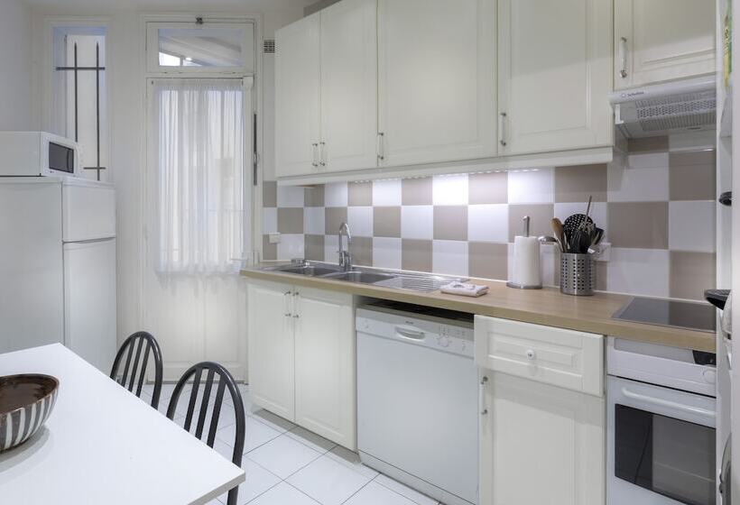 2-Bedroom Classic Apartment, Résidence Charles Floquet