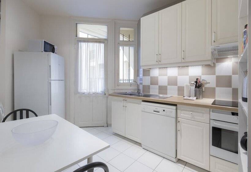 2-Bedroom Classic Apartment, Résidence Charles Floquet