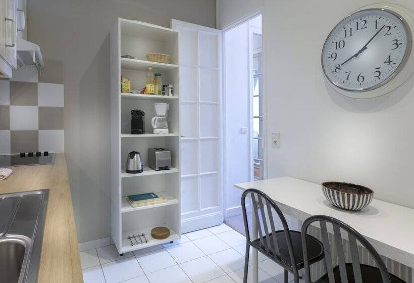 2-Bedroom Classic Apartment, Résidence Charles Floquet