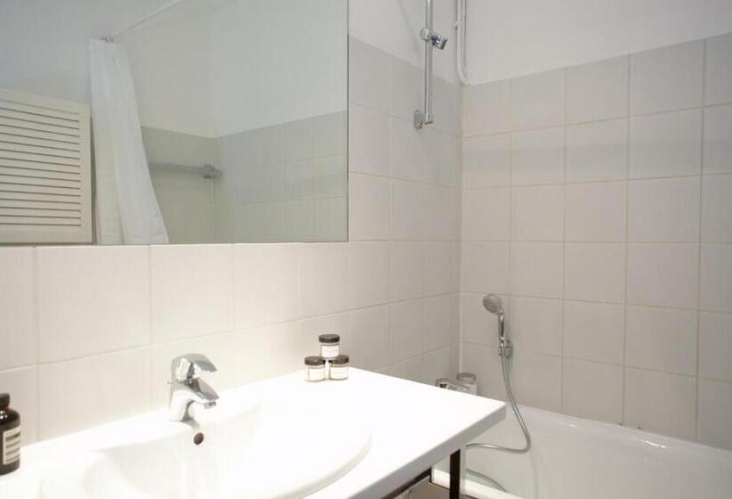 2-Bedroom Classic Apartment, Résidence Charles Floquet