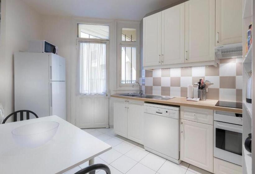 2-Bedroom Classic Apartment, Résidence Charles Floquet