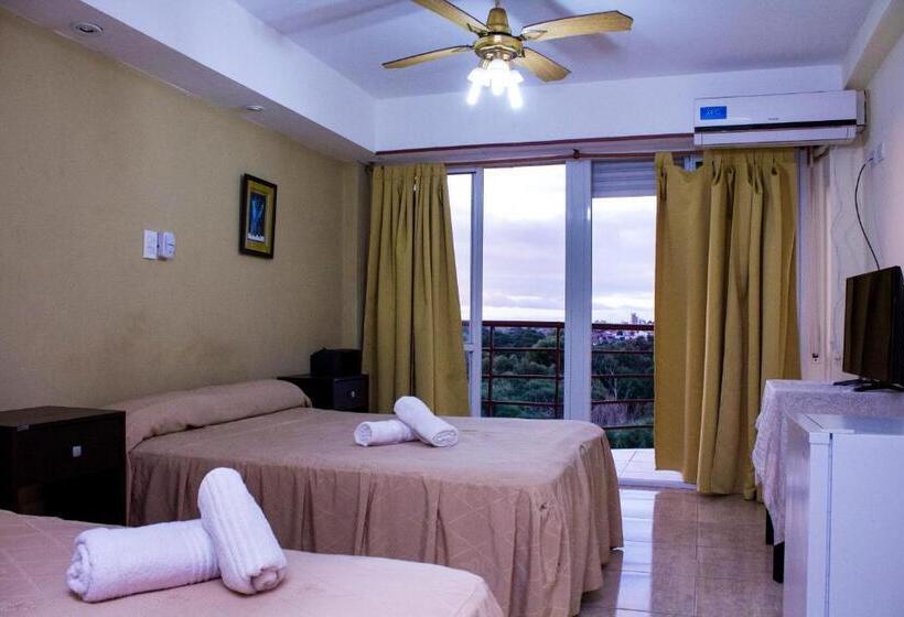 高级三人间, San Remo Majestic