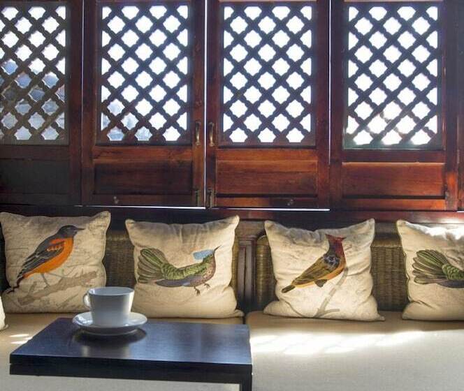 سوییت خانوادگی, Sky Valley Heritage Boutique