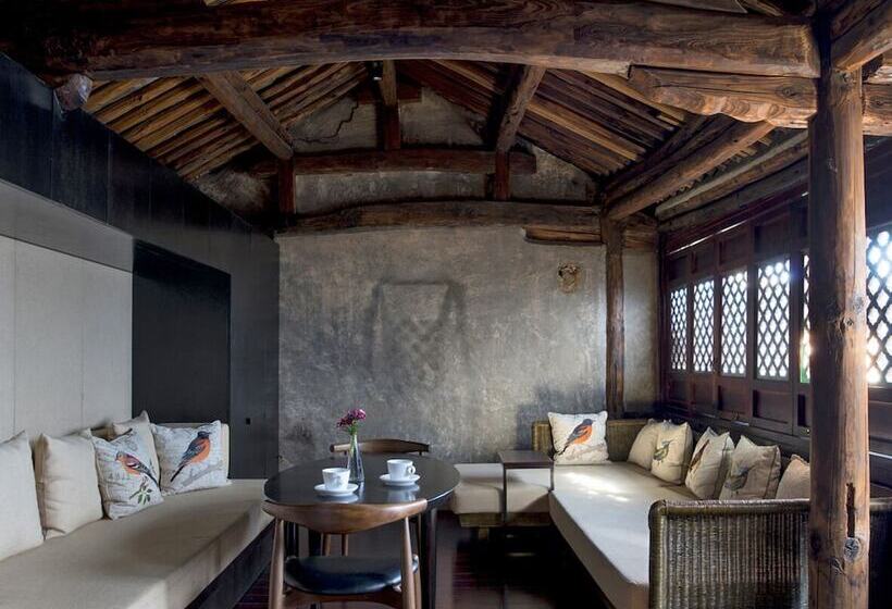 سوییت خانوادگی, Sky Valley Heritage Boutique