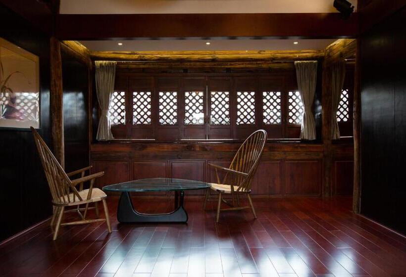 سوییت با چشمانداز باغ, Sky Valley Heritage Boutique