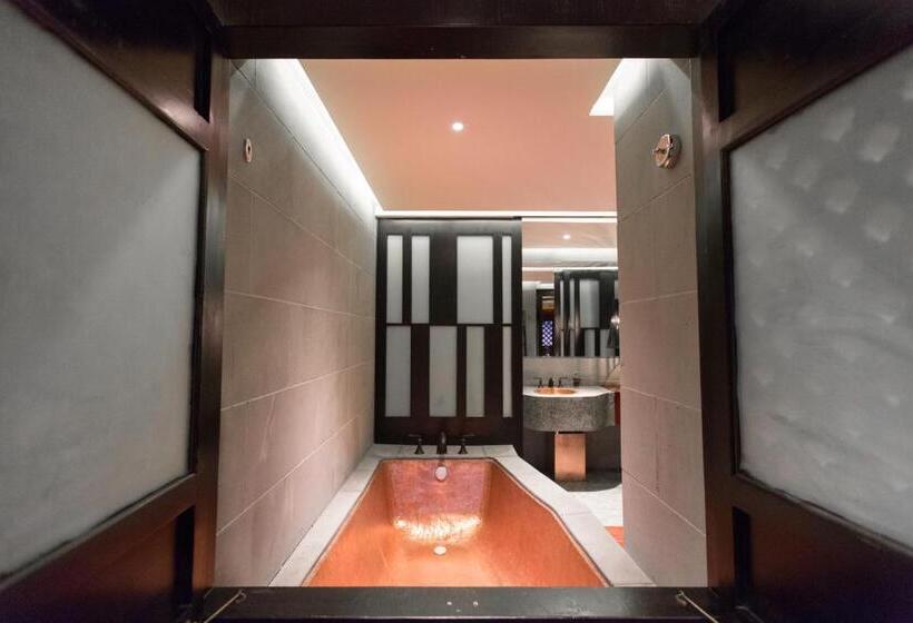 سوییت با چشمانداز باغ, Sky Valley Heritage Boutique