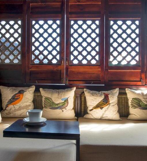 سوییت خانوادگی, Sky Valley Heritage Boutique