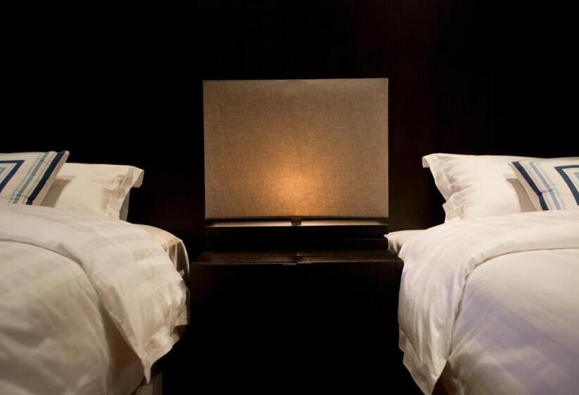 سوییت خانوادگی, Sky Valley Heritage Boutique