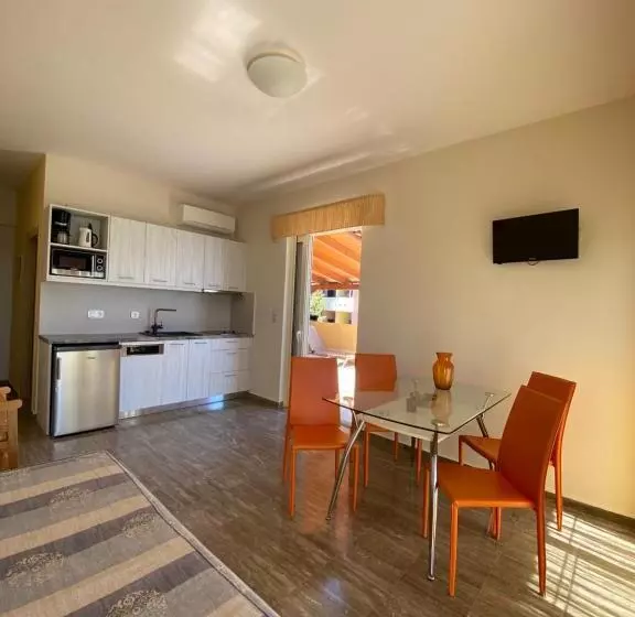 ペントハウスルーム, Thalassa House Apartments