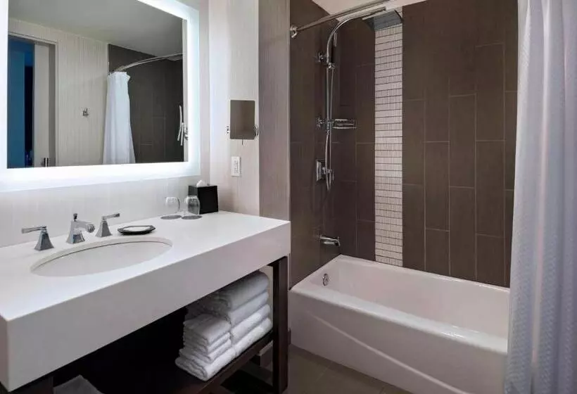 ２ダブルベッドのスタンダードルーム, The Westin Austin Downtown