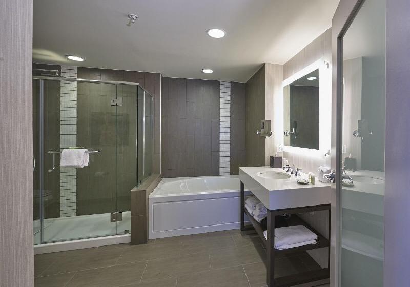 מיטת קינג בסוויטה, The Westin Austin Downtown