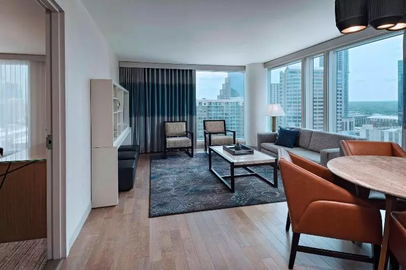 キングサイズベッドのスイートルーム, The Westin Austin Downtown