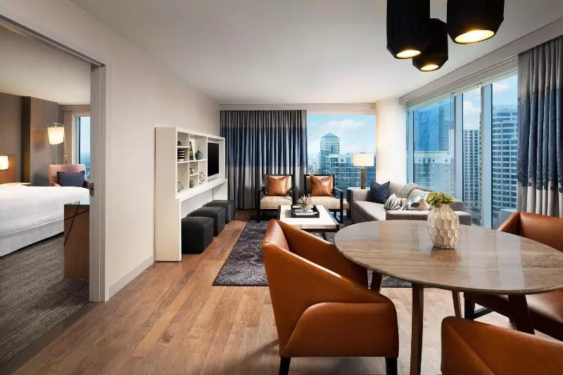 キングサイズベッドのスイートルーム, The Westin Austin Downtown