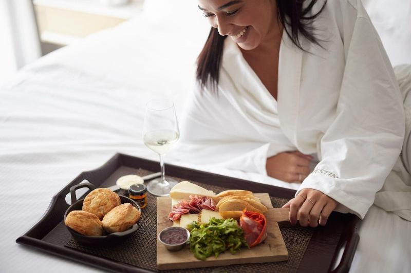 带大床的豪华间, The Westin Austin Downtown