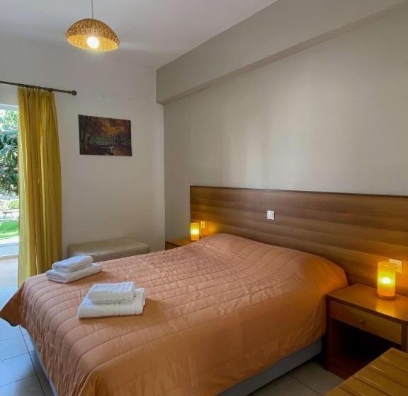 스탠다드 스튜디오, Manolis Apartments Plakias