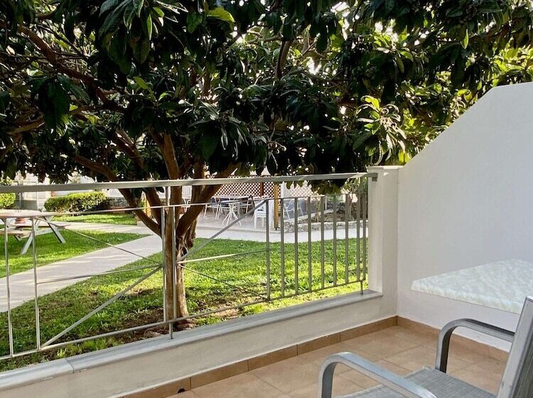스탠다드 스튜디오, Manolis Apartments Plakias