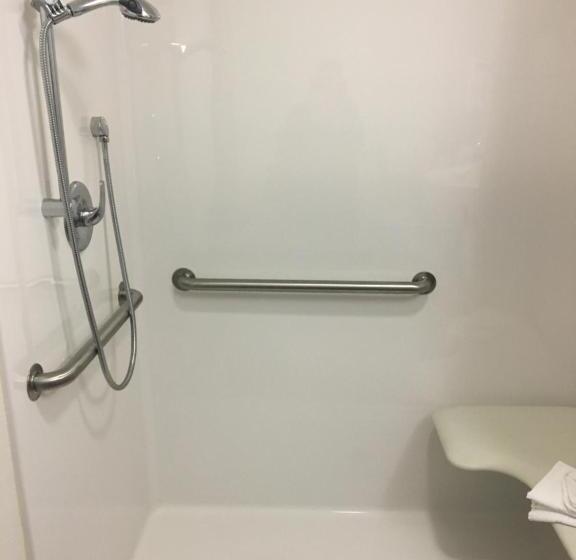 غرفة قياسية رباعية, Motel 6 Bremerton, Wa