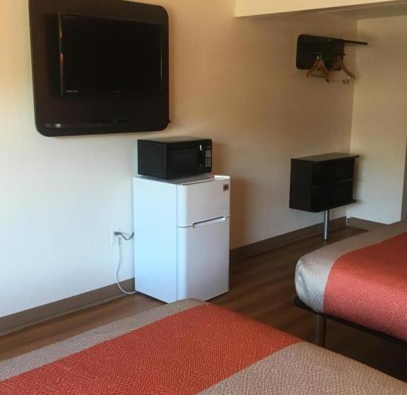 غرفة قياسية رباعية, Motel 6 Bremerton, Wa