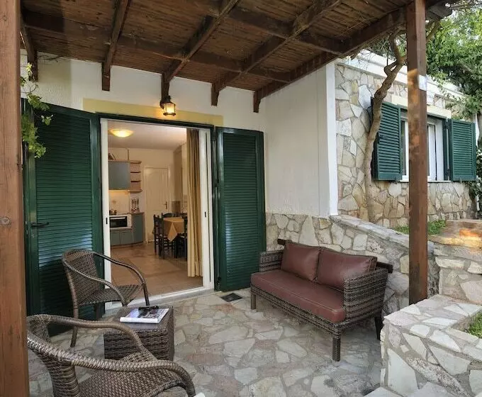 آپارتمان 2 خوابه, Paris Village Apartments